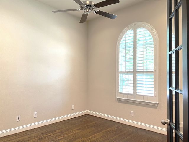 720 Raunald Drive, Lewisville, TX 75056