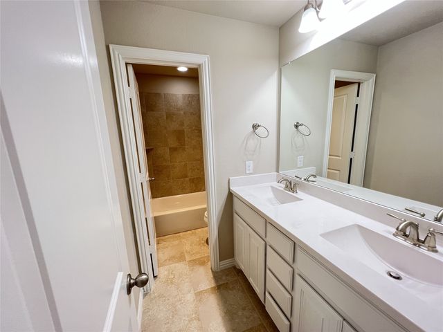 720 Raunald Drive, Lewisville, TX 75056