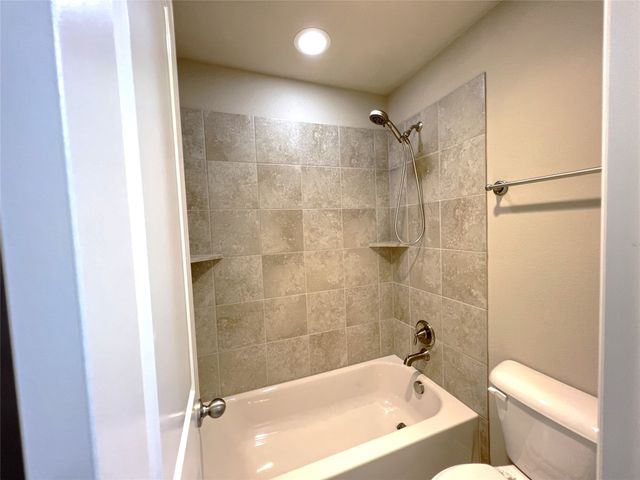 720 Raunald Drive, Lewisville, TX 75056