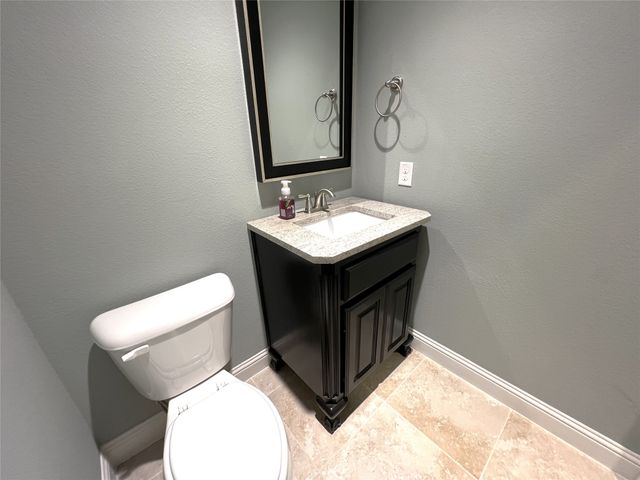720 Raunald Drive, Lewisville, TX 75056