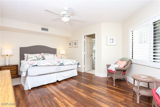 592 Beachwalk CIR N105, Naples, FL 34108