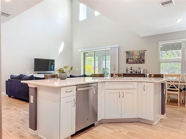 6017 MAIDENSTONE WAY, Palmetto, FL 34221