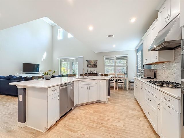 6017 MAIDENSTONE WAY, Palmetto, FL 34221