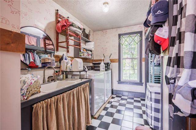 151 Gillett Road, Ogden, NY 14559