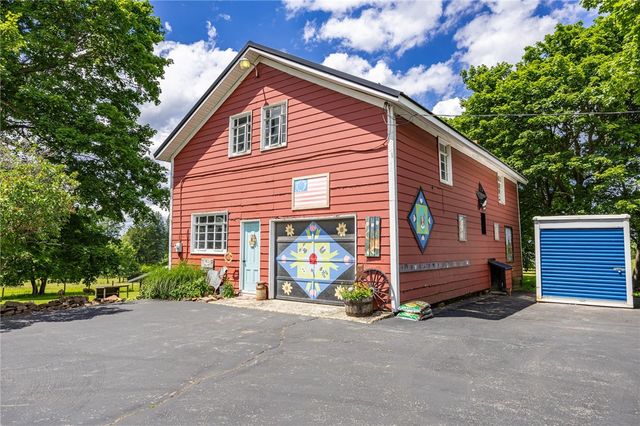 151 Gillett Road, Ogden, NY 14559