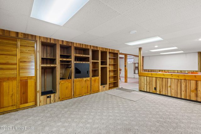 3602 Nellie Bly Dr, Louisville, KY 40213