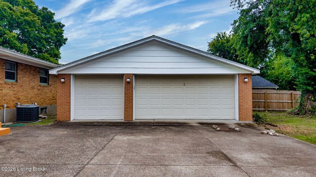 3602 Nellie Bly Dr, Louisville, KY 40213