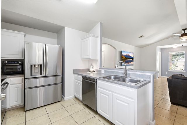 28919 Village Creek Loop, Spring, TX 77386