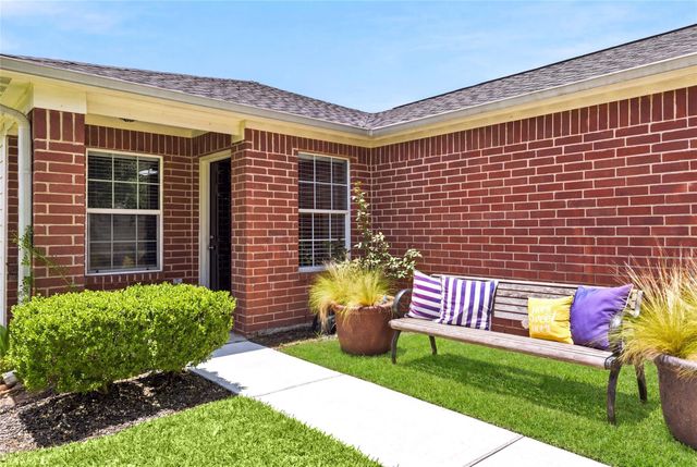 28919 Village Creek Loop, Spring, TX 77386