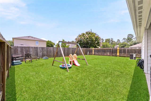 28919 Village Creek Loop, Spring, TX 77386