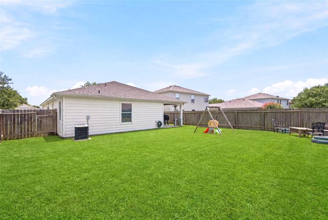 28919 Village Creek Loop, Spring, TX 77386