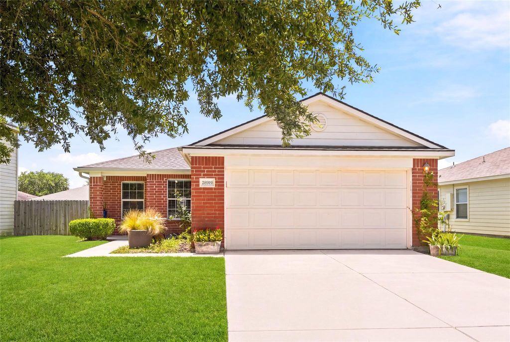 28919 Village Creek Loop, Spring, TX 77386