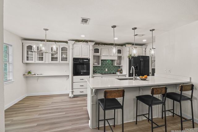 10206 Bull Run, San Antonio, TX 78230