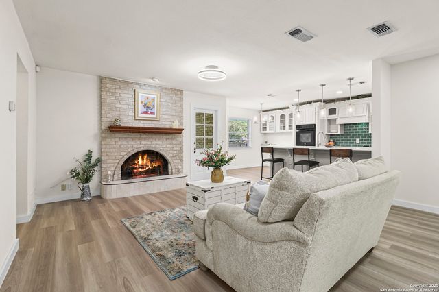 10206 Bull Run, San Antonio, TX 78230