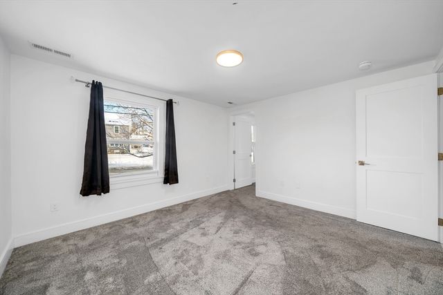 219 Waverly Rd 219, North Andover, MA 01845