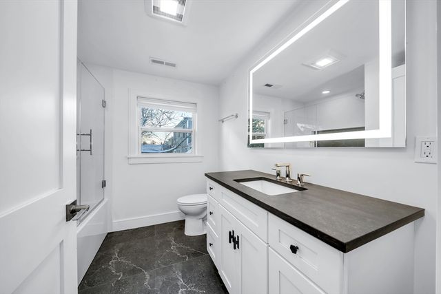 219 Waverly Rd 219, North Andover, MA 01845