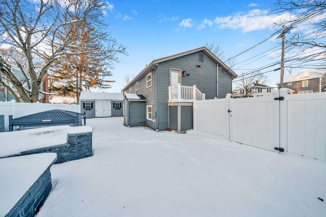 219 Waverly Rd 219, North Andover, MA 01845