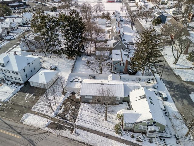 219 Waverly Rd 219, North Andover, MA 01845