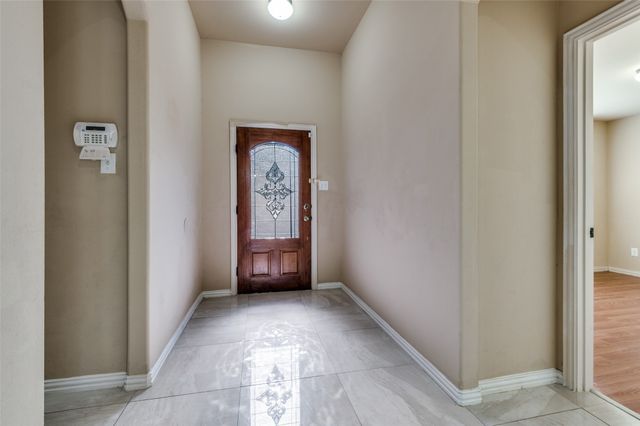 1615 Ridgemar Drive, Grand Prairie, TX 75051