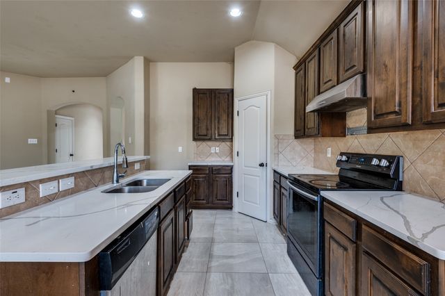 1615 Ridgemar Drive, Grand Prairie, TX 75051