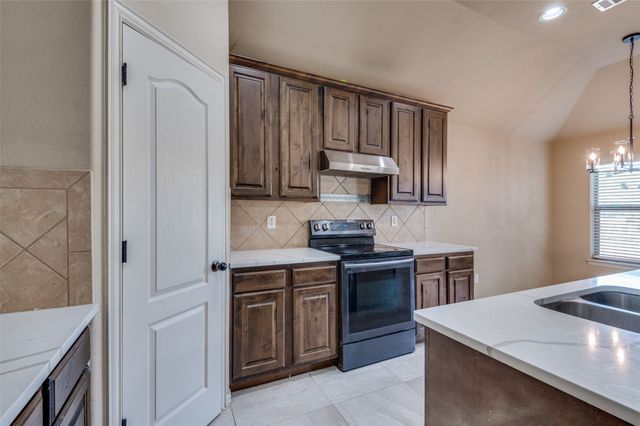 1615 Ridgemar Drive, Grand Prairie, TX 75051