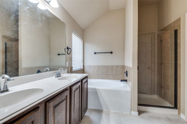 1615 Ridgemar Drive, Grand Prairie, TX 75051