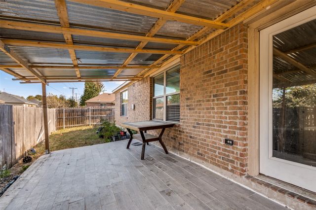 1615 Ridgemar Drive, Grand Prairie, TX 75051