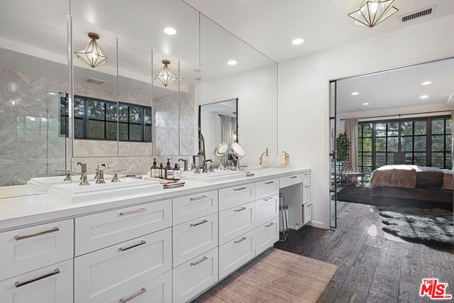 3159 Thatcher Avenue, Marina Del Rey, CA 90292