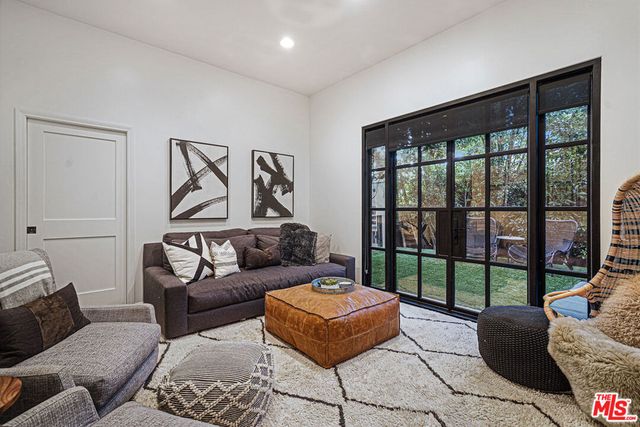 3159 Thatcher Avenue, Marina Del Rey, CA 90292