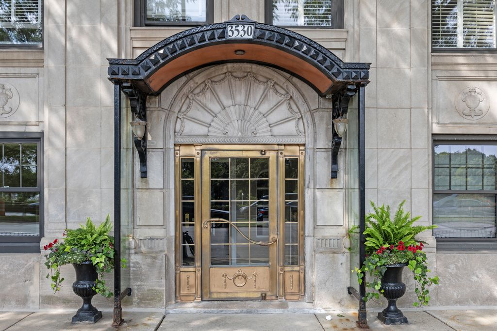 3530 N Lake Shore Drive 7B, Chicago, IL 60657 — photo 2