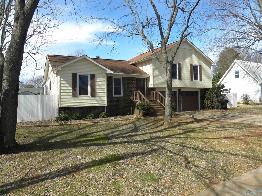 128 Lewis Lane, Madison, AL 35758