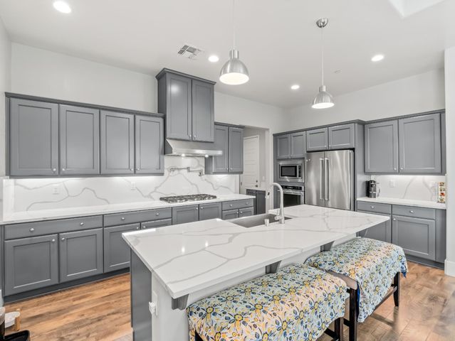 4477 Vineyard Drive, Madera, CA 93636