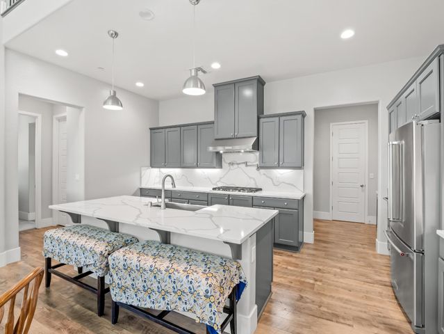 4477 Vineyard Drive, Madera, CA 93636