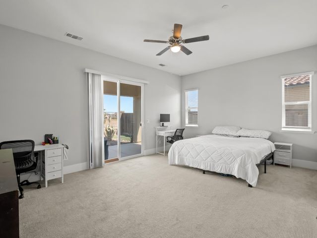 4477 Vineyard Drive, Madera, CA 93636