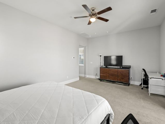 4477 Vineyard Drive, Madera, CA 93636