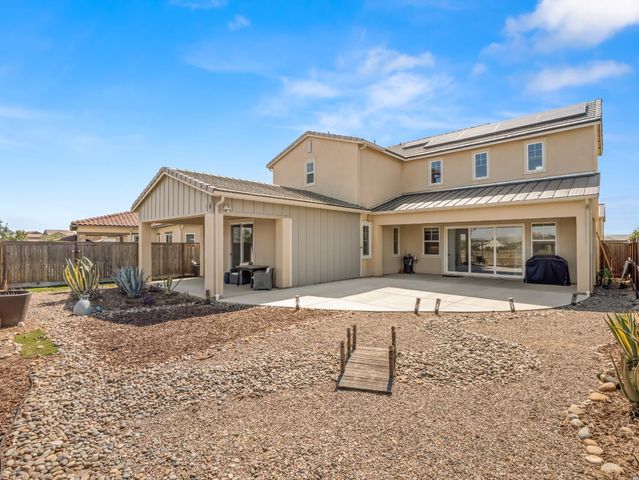 4477 Vineyard Drive, Madera, CA 93636