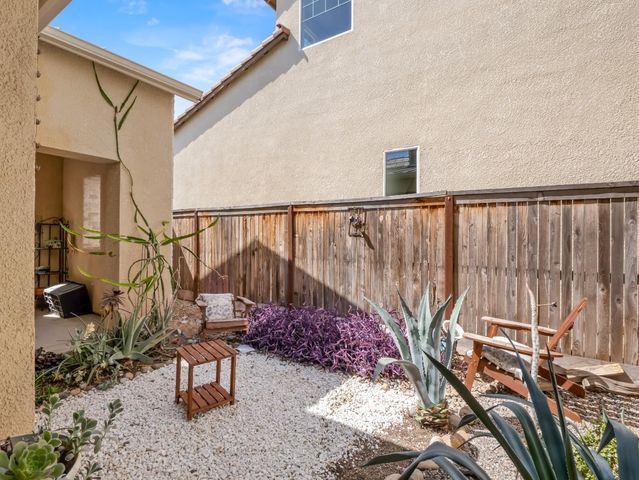 4477 Vineyard Drive, Madera, CA 93636