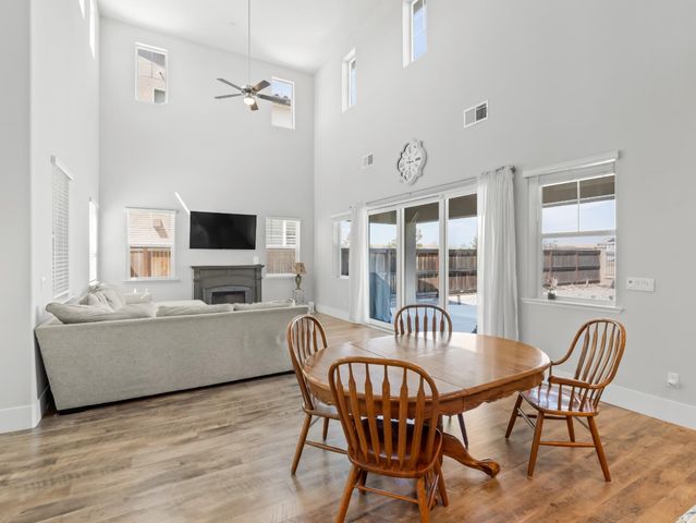 4477 Vineyard Drive, Madera, CA 93636