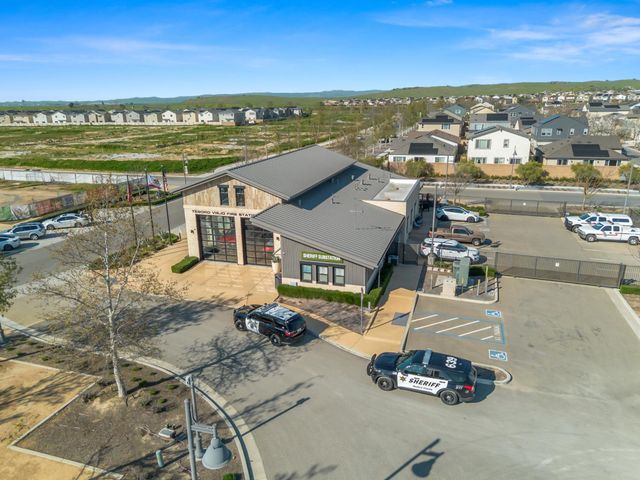 4477 Vineyard Drive, Madera, CA 93636