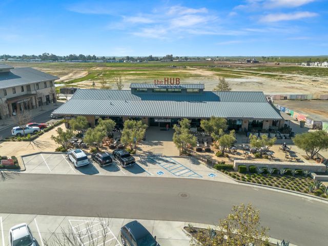 4477 Vineyard Drive, Madera, CA 93636