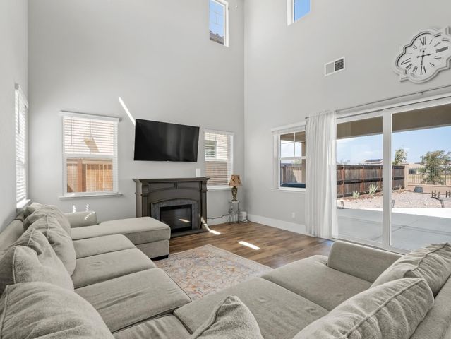 4477 Vineyard Drive, Madera, CA 93636