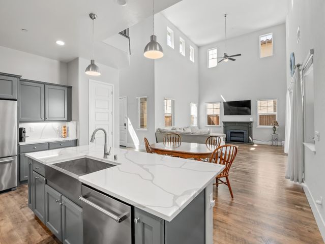 4477 Vineyard Drive, Madera, CA 93636