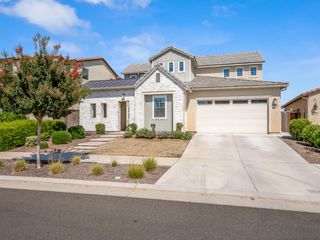 4477 Vineyard Drive, Madera, CA 93636