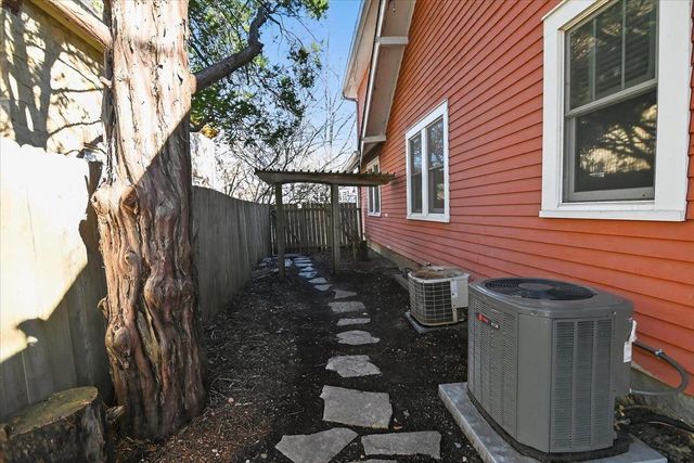 2641 Chamberlain Avenue, Madison, WI 53705