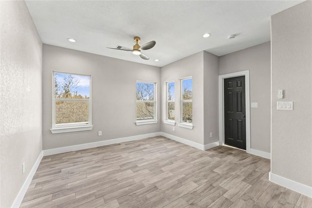 8221 Flaxman St A, Houston, TX 77029