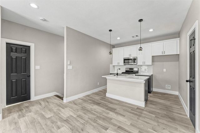 8221 Flaxman St A, Houston, TX 77029