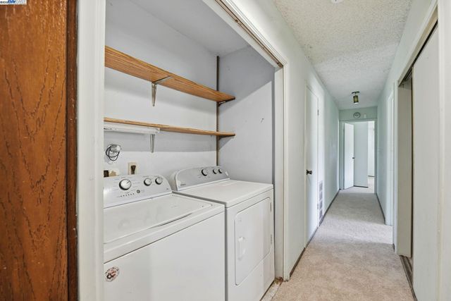 85 Sequoyah View, Oakland, CA 94605