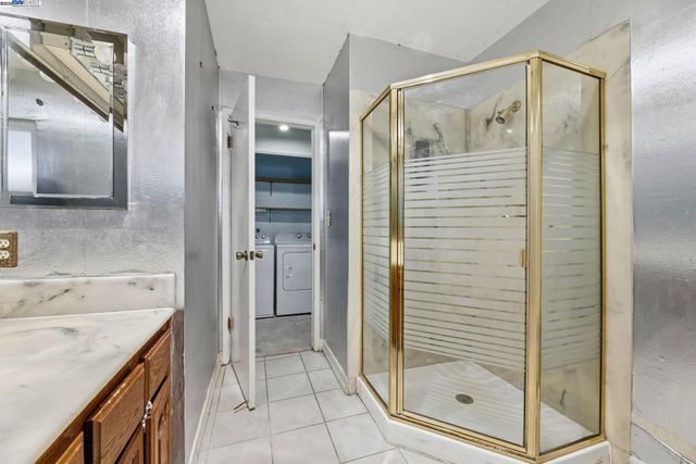 85 Sequoyah View, Oakland, CA 94605