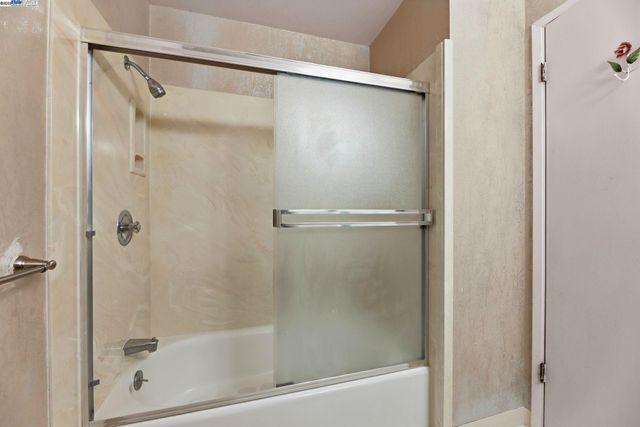 85 Sequoyah View, Oakland, CA 94605