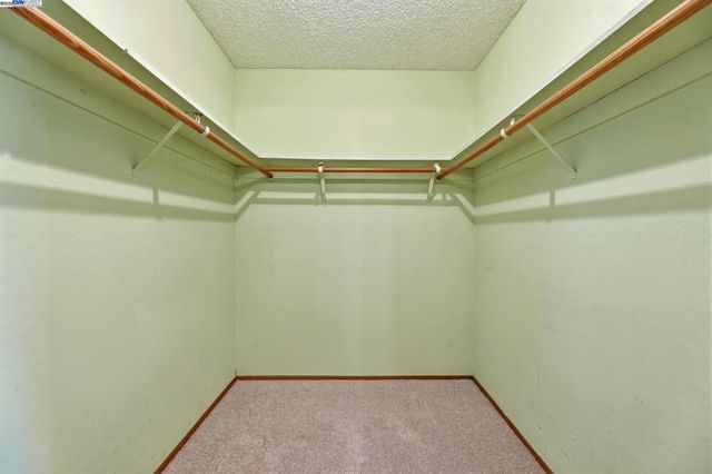 85 Sequoyah View, Oakland, CA 94605